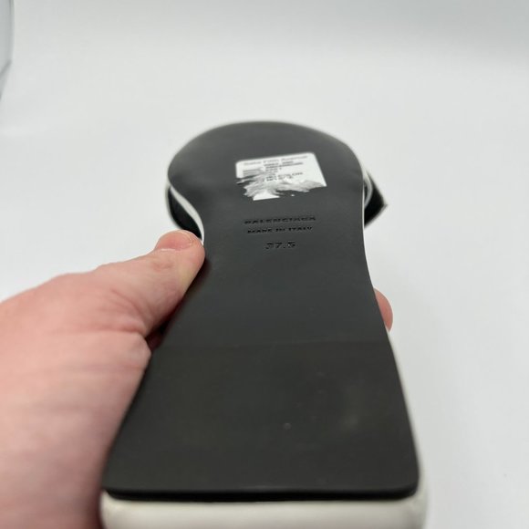 Balenciaga Sandal white leather, buckle, white ankle (left shoe only) - Picture 6 of 6